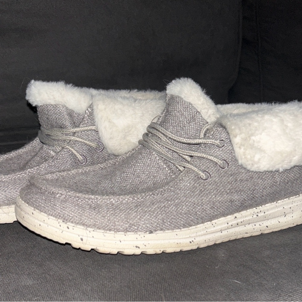 Gray Fur-Lined Casual Sneakers